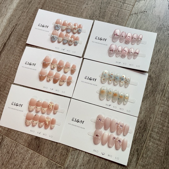 Handcrafted Press-on Nail Set - Picture 1 of 1
